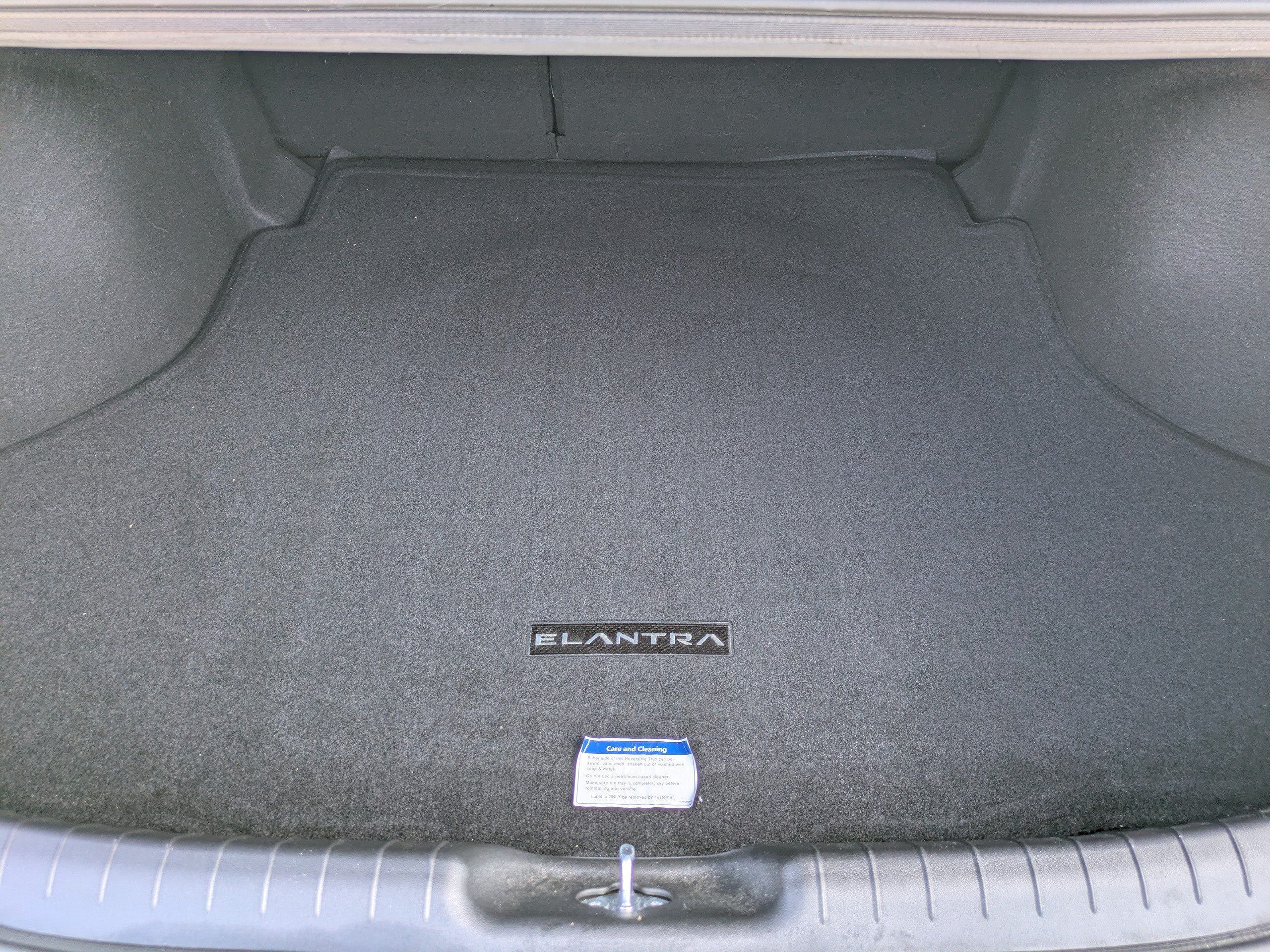 Certified 2025 Hyundai Elantra SEL FWD image 11