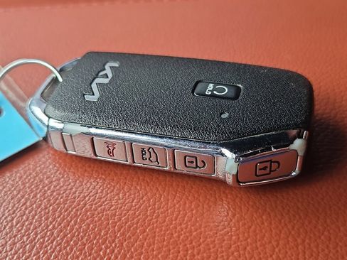 Certified 2024 Kia Sportage SX image 34