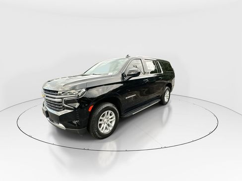 Used 2024 Chevrolet Suburban LT RWD image 4