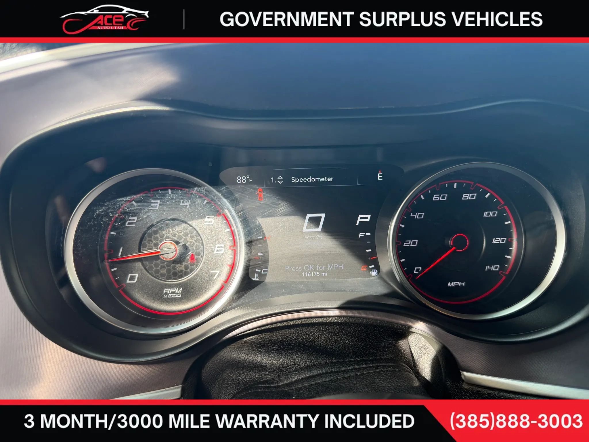 Used 2019 Dodge Charger SXT w/ Travel & Safety Group RWD image 14