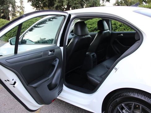 Used 2014 Volkswagen Jetta SE image 14
