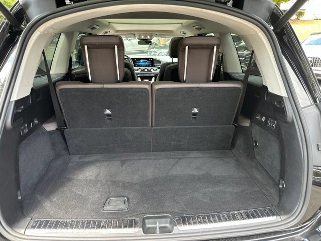 Used 2023 Mercedes-Benz GLS 450 4MATIC image 15