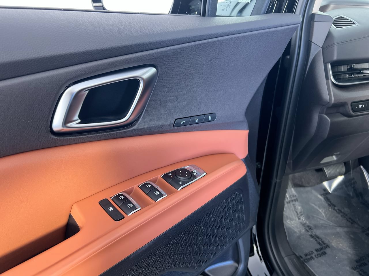 New 2026 Kia Carnival EX FWD image 15