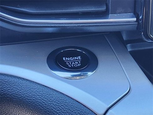 Certified 2022 Ford Explorer XLT w/ Equipment Group 202A image 27