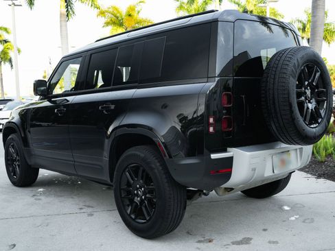 Used 2025 Land Rover Defender 110 S image 6