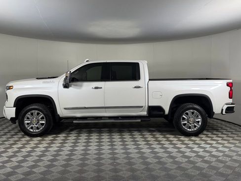 Used 2024 Chevrolet Silverado 3500 High Country w/ High Country Premium Package image 11