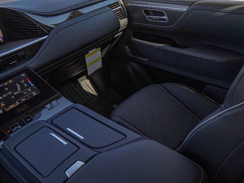 New 2026 INFINITI QX80 Luxe w/ Exterior Package image 21