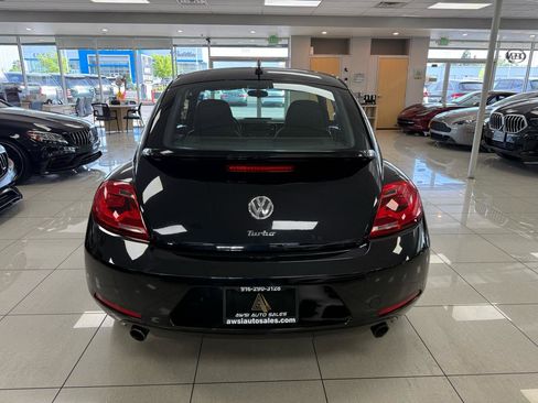 Used 2012 Volkswagen Beetle 2.0T image 4