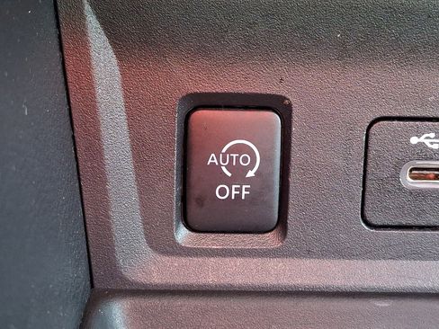 Used 2024 Nissan Sentra SV image 24