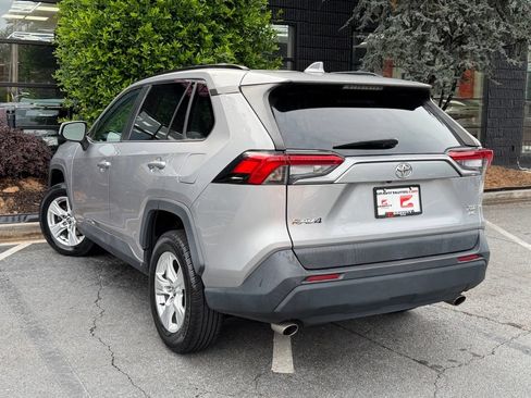 Used 2020 Toyota RAV4 XLE AWD/4WD image 19