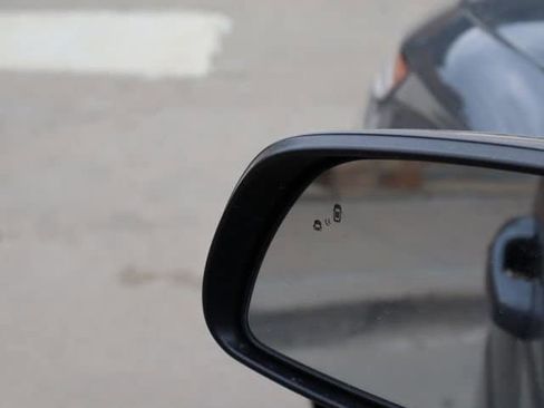 Used 2025 Hyundai Venue SEL image 21