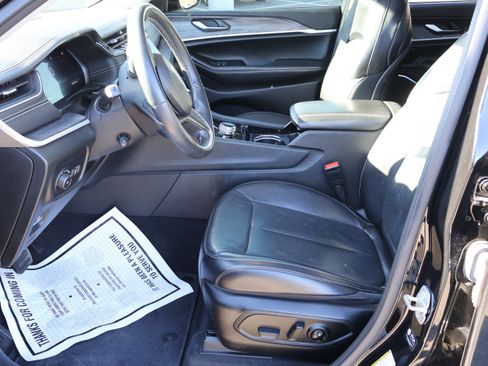 Used 2021 Jeep Grand Cherokee L Limited w/ Luxury Tech Group II image 42