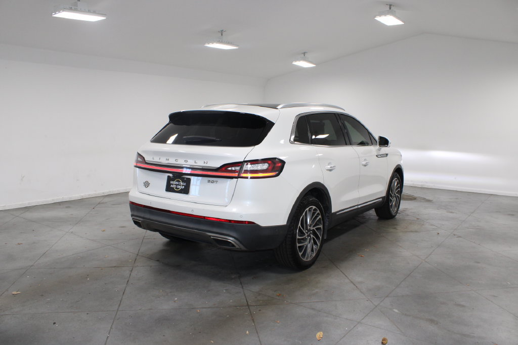 Used 2020 Lincoln Nautilus Reserve w/ Equipment Group 201A FWD image 9