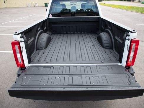Used 2023 Ford F250 XL w/ XL Off-Road Package AWD/4WD image 16