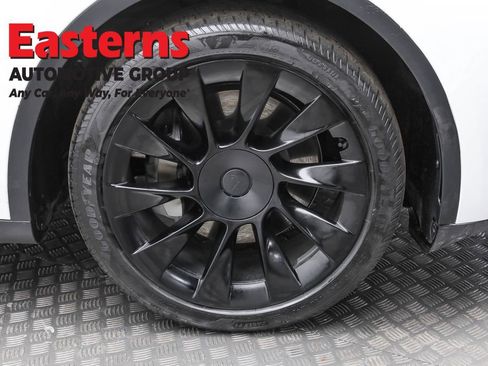 Used 2023 Tesla Model Y Long Range image 28