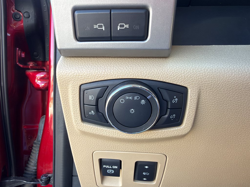 Used 2020 Ford F150 Lariat w/ Equipment Group 502A Luxury AWD/4WD image 44