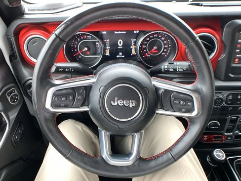 Used 2019 Jeep Wrangler Unlimited Rubicon w/ Cold Weather Group image 16