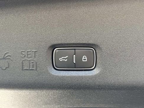 New 2025 Lincoln Navigator Reserve w/ Jet Appearance Package AWD/4WD image 13