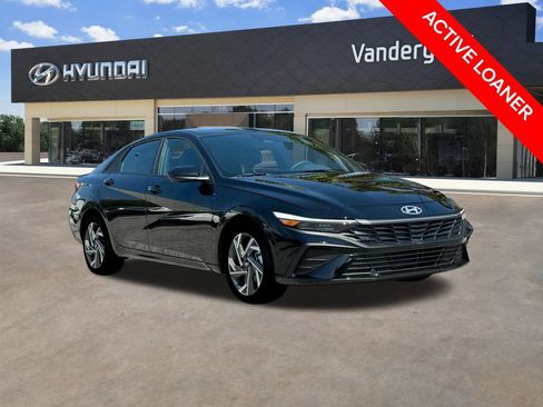 New 2025 Hyundai Elantra Sport image 12