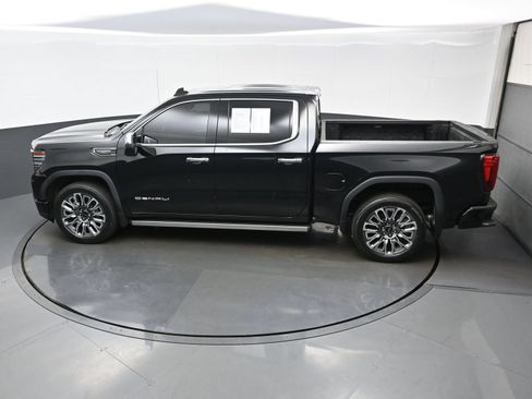 Used 2023 GMC Sierra 1500 Denali Ultimate AWD/4WD image 39