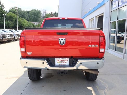 Used 2018 RAM 2500 Tradesman w/ Chrome Appearance Group AWD/4WD image 9