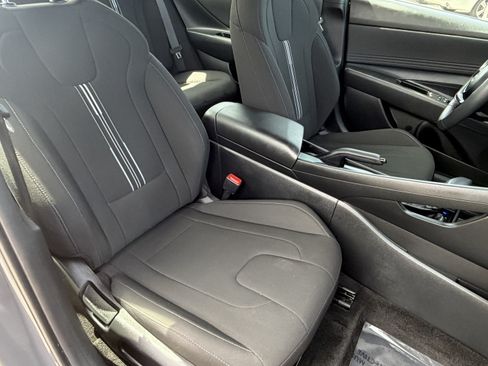 Used 2025 Hyundai Elantra Sport w/ Cargo Package FWD image 11
