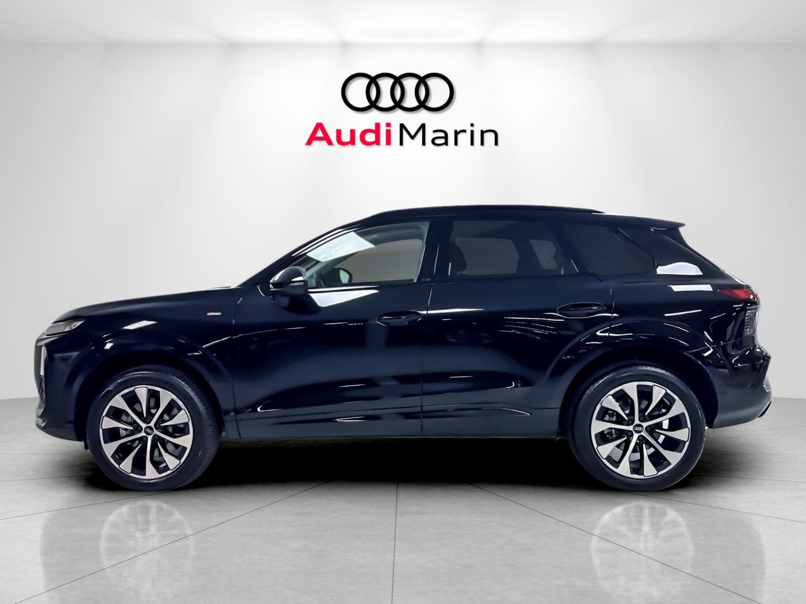 New 2026 Audi Q3 quattro 2.0T AWD/4WD image 2