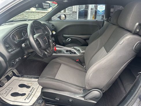 Used 2018 Dodge Challenger R/T image 12