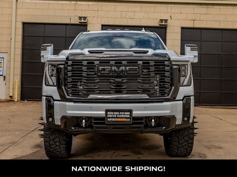 Used 2026 GMC Sierra 3500 Denali Ultimate image 4