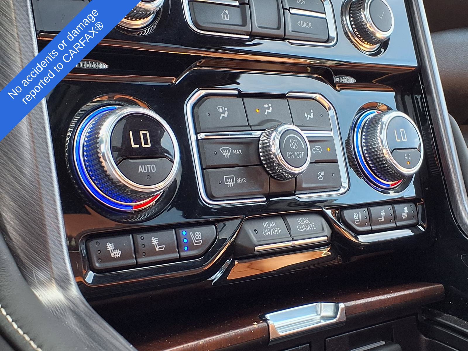 Used 2024 GMC Yukon Denali Ultimate AWD/4WD image 27
