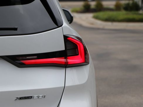 Certified 2025 BMW X1 xDrive28i w/ Convenience Package image 11