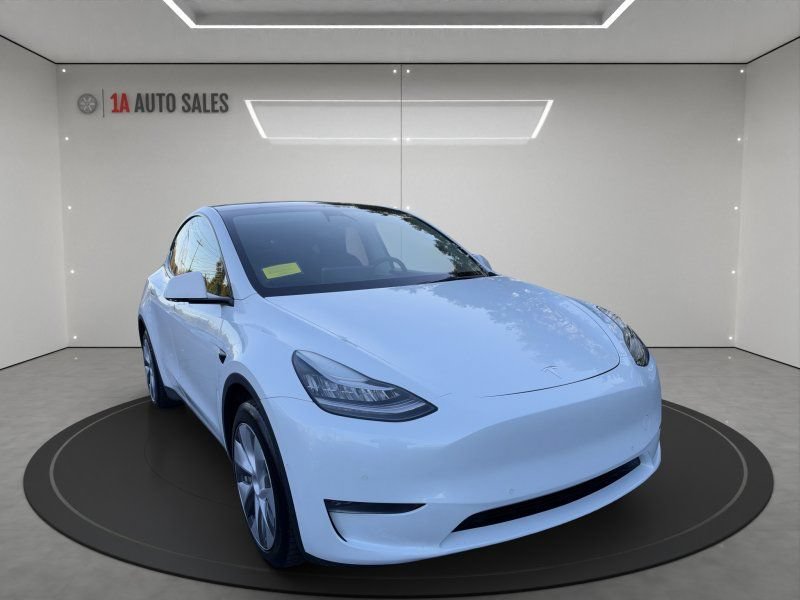 Used 2022 Tesla Model Y Long Range AWD/4WD image 7