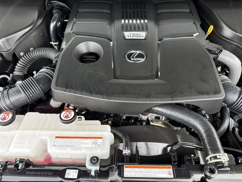 Used 2024 Lexus GX 550 image 33