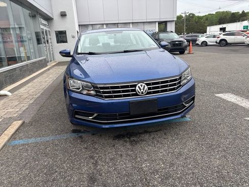 Used 2017 Volkswagen Passat 1.8T SE FWD image 3