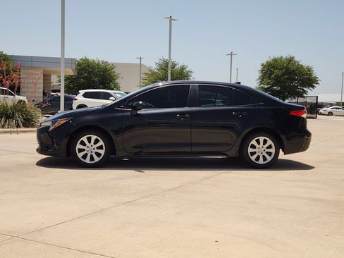 Used 2024 Toyota Corolla LE FWD image 4