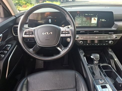 Used 2023 Kia Telluride S AWD/4WD image 11