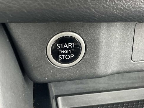 Used 2021 Nissan Rogue SL image 29