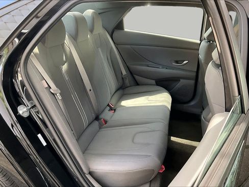 Certified 2024 Hyundai Elantra SEL FWD image 19