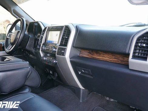 Used 2020 Ford F150 Lariat image 42