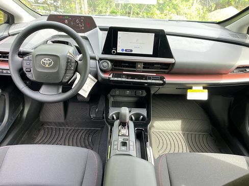 New 2026 Toyota Prius Plug-In Hybrid FWD image 13