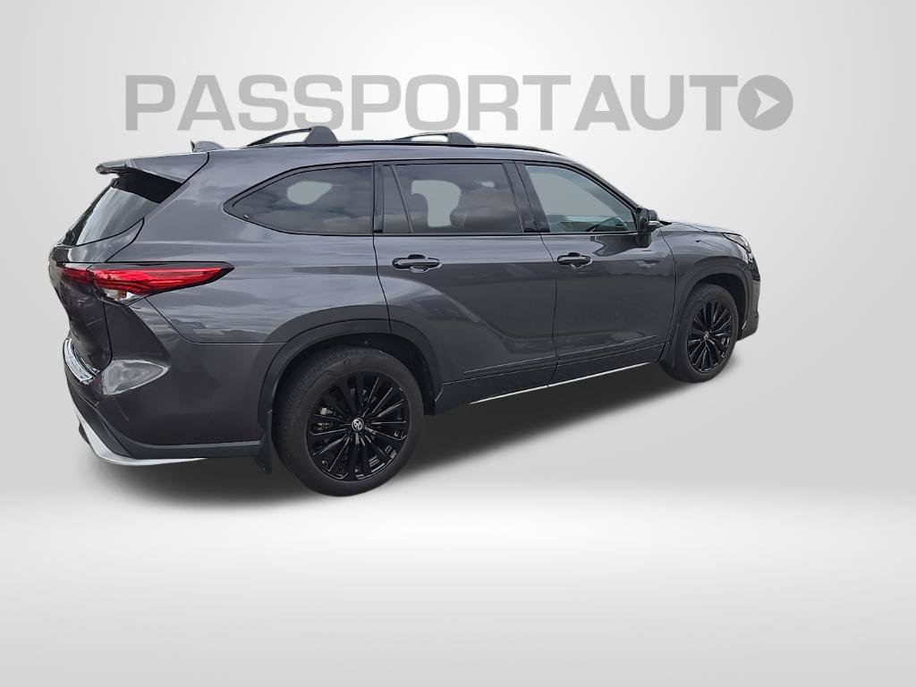 Used 2023 Toyota Highlander XSE AWD/4WD image 8