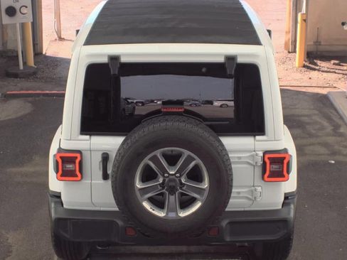 Used 2022 Jeep Wrangler Unlimited Sahara w/ Cold Weather Group image 4