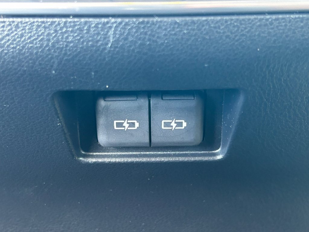 Used 2025 Lexus GX 550 w/ Accessory Package (2T) AWD/4WD image 26
