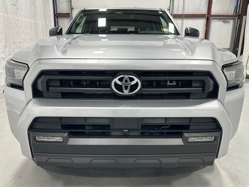 Used 2025 Toyota 4Runner SR5 AWD/4WD image 2