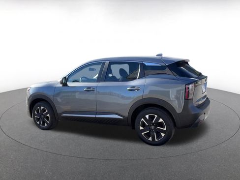 Used 2025 Nissan Kicks SV image 10
