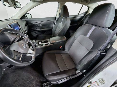 Used 2022 Nissan Sentra SV FWD image 2