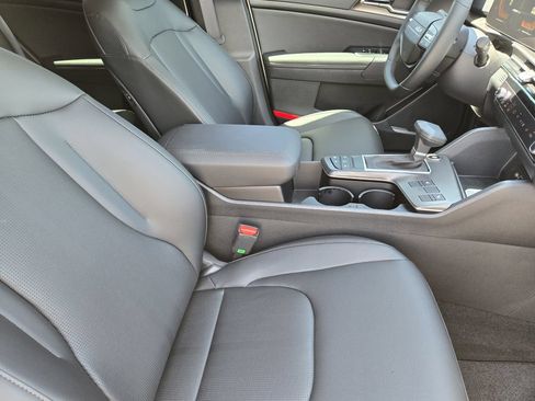 New 2026 Kia Sportage EX FWD image 11