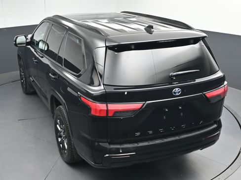 Used 2023 Toyota Sequoia Platinum image 45