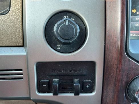 Used 2014 Ford F150 King Ranch w/ King Ranch Luxury Package RWD image 25