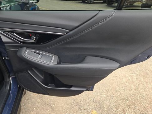 Used 2025 Subaru Outback Touring XT image 8